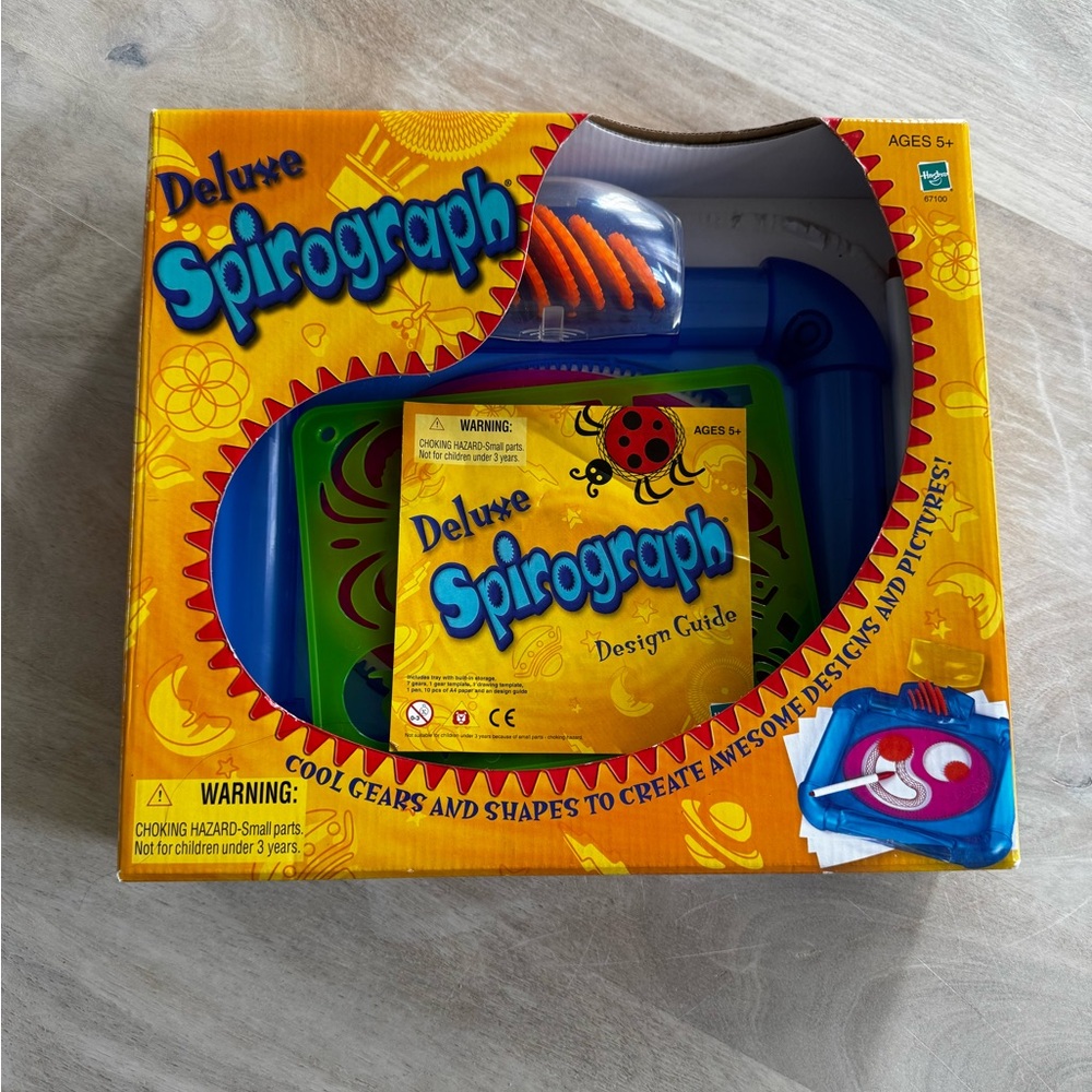 Hasbro Deluxe Spirograph - Yellow and Blue